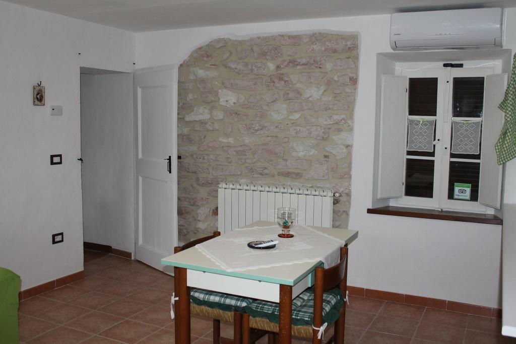 B&B Il Poggetto Serra SantʼAbbondio Quarto foto
